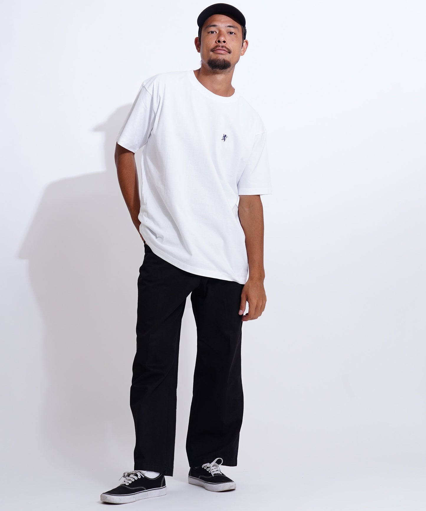 6.2oz スモールライオン刺繍Tシャツ