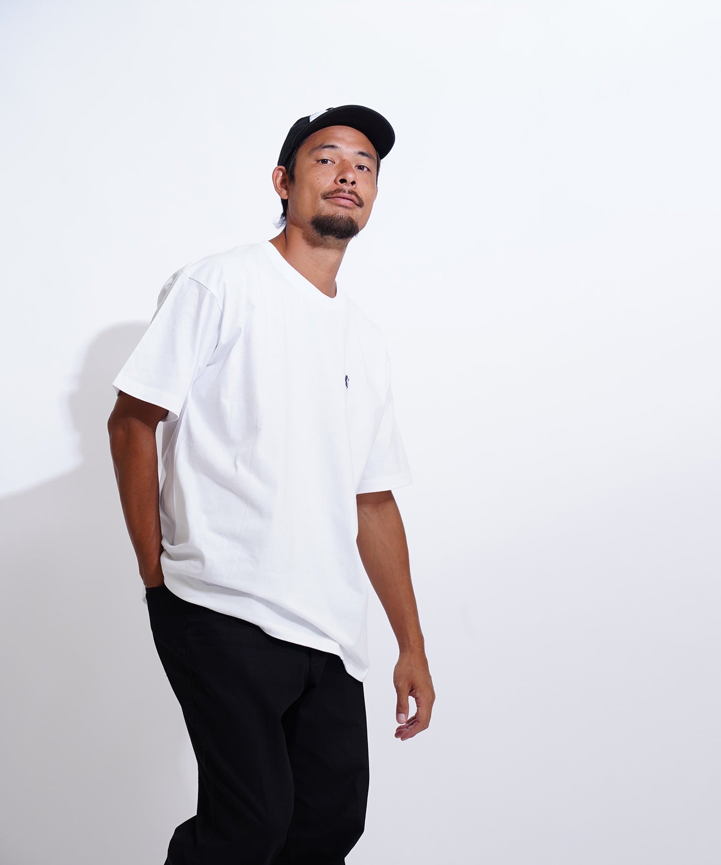 6.2oz スモールライオン刺繍Tシャツ