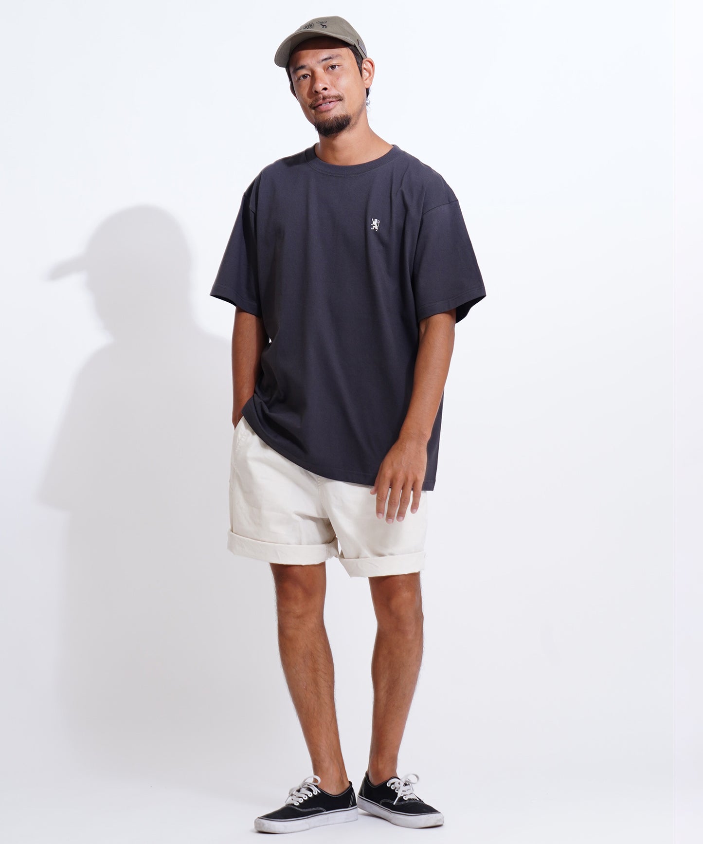 6.2oz スモールライオン刺繍Tシャツ