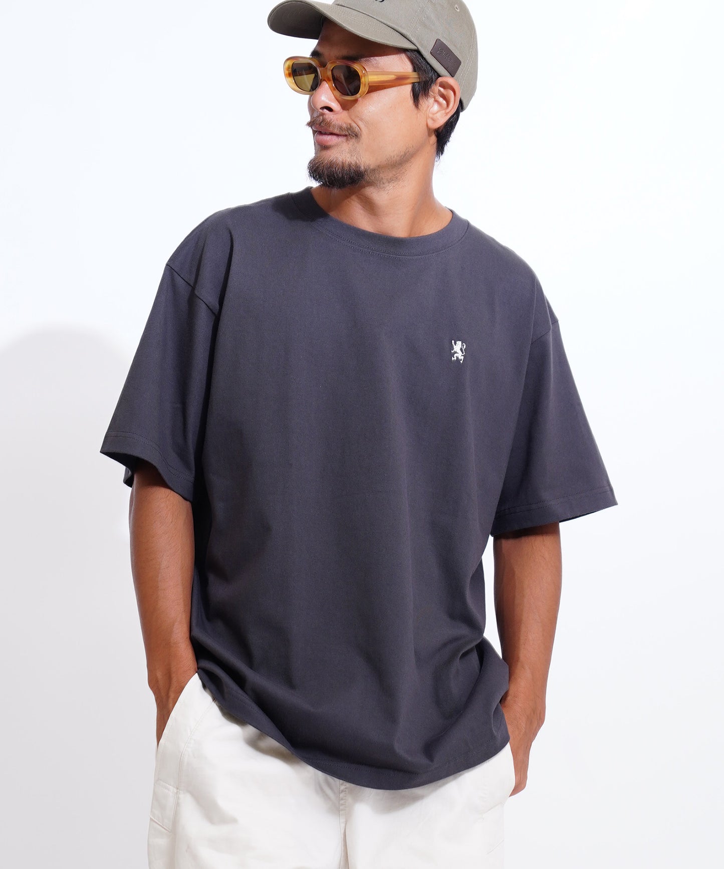 6.2oz スモールライオン刺繍Tシャツ