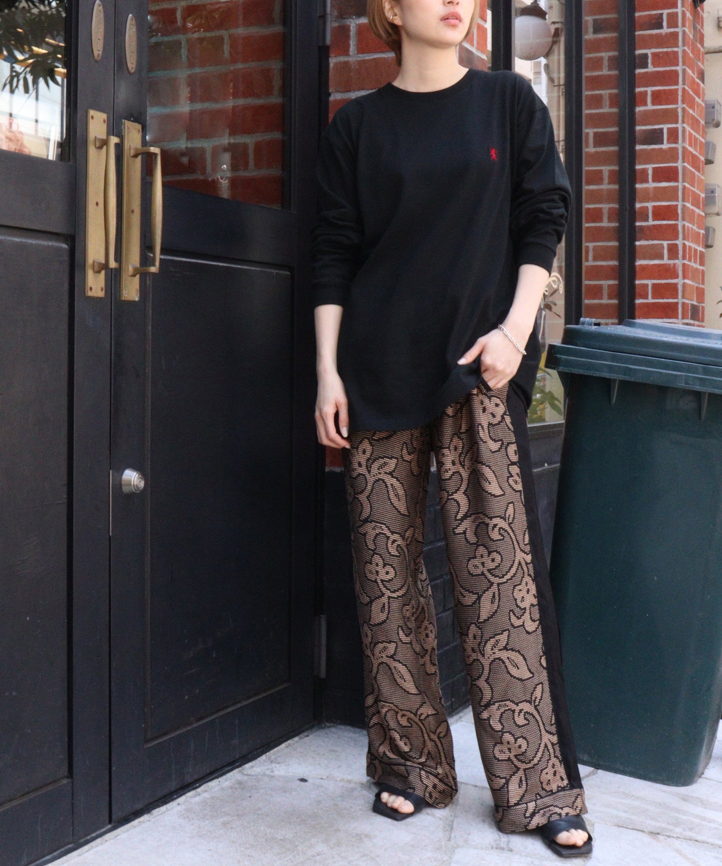 スモールライオン刺繍ロングTシャツ(男女兼用)