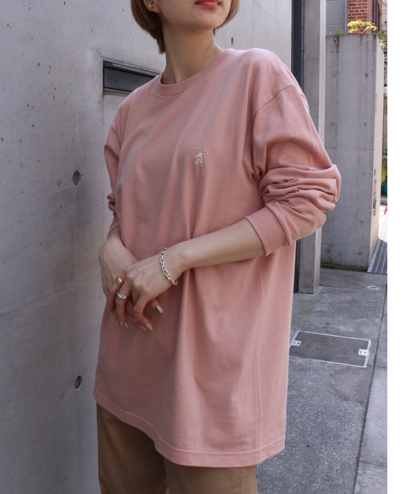スモールライオン刺繍ロングTシャツ(男女兼用)
