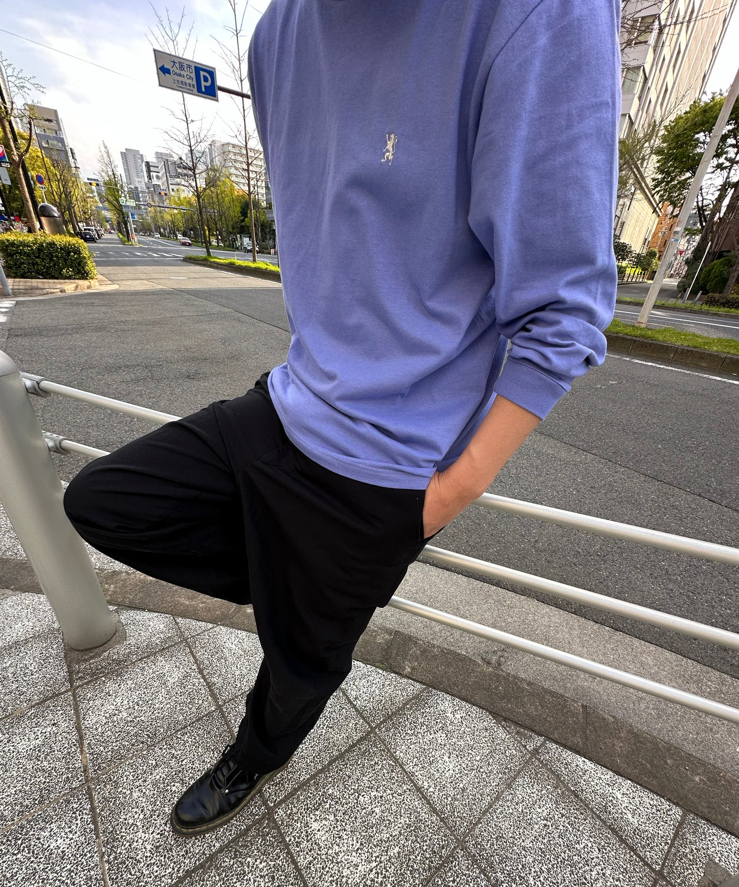スモールライオン刺繍ロングTシャツ(男女兼用)