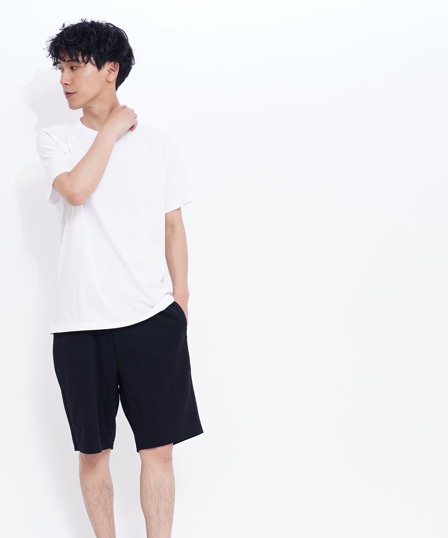 ベーシックコットンクルーネック半袖Tシャツ