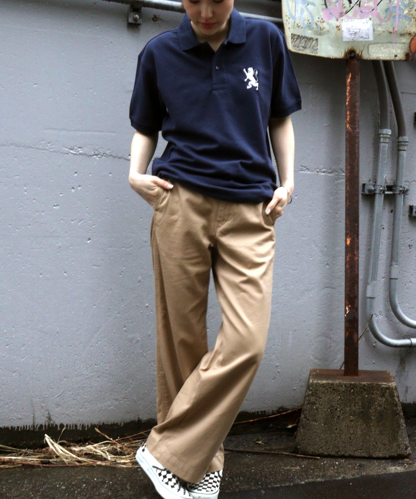ライオン刺繍 襟デザインUVカットポロシャツ(男女兼用)
